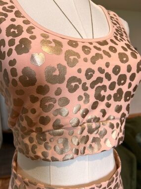 Electric Yoga Pink Crop Tank with Metallic Gold Leopard Print